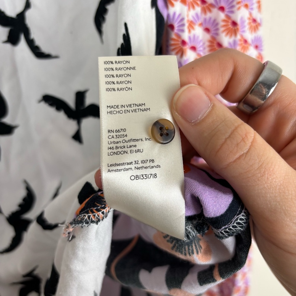 Anthropologie Maeve The Paz Button Down Blouse Size XS Patchwork Bird Novelty - Picture 7 of 7